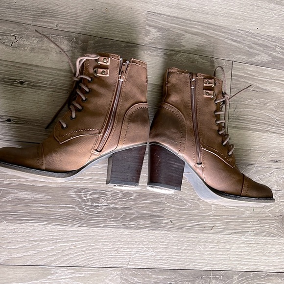 Madden Girl Westmont brown laced up booties - Picture 5 of 8